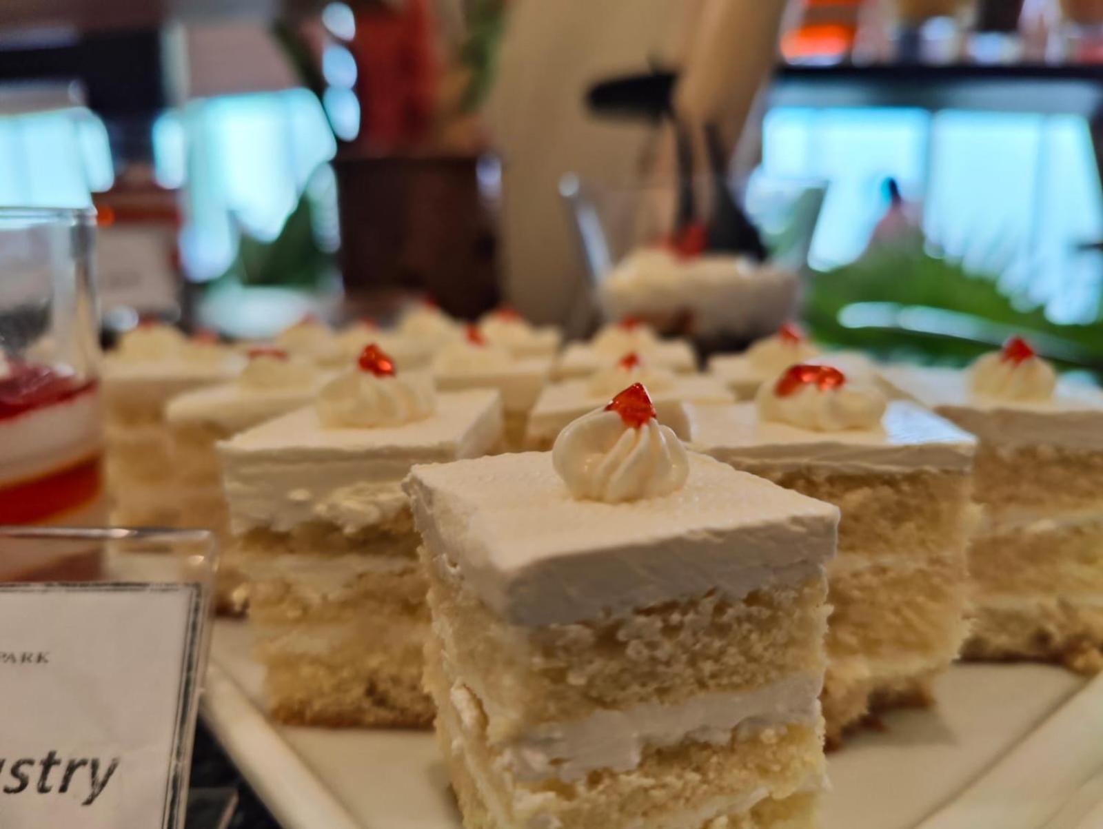 Hotel Grand Park Barishal Екстериор снимка