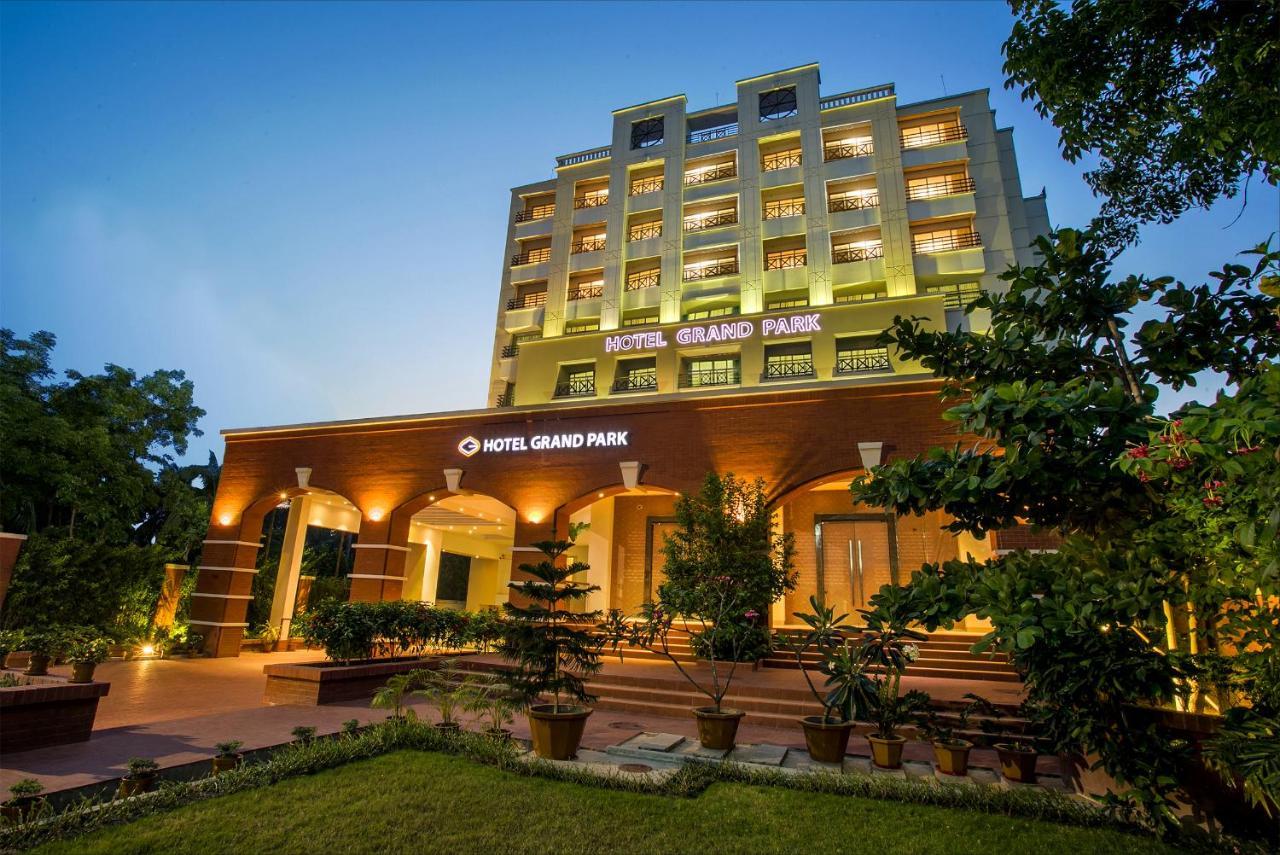 Hotel Grand Park Barishal Екстериор снимка